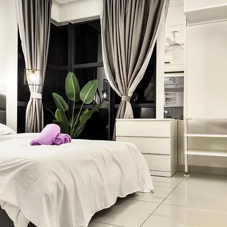 Scenic Living Homestay Studio